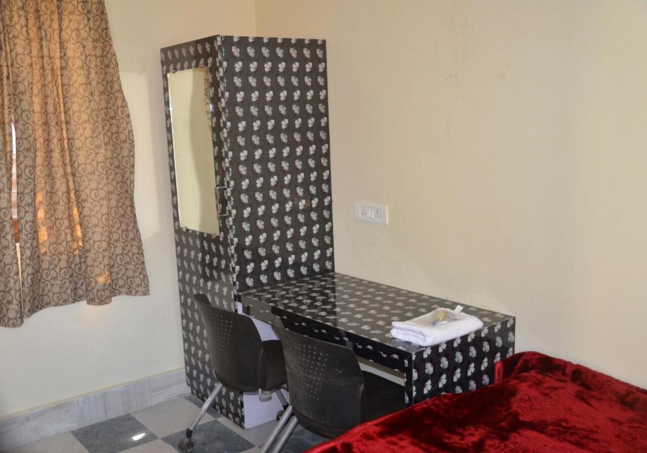 Hotel Vaibhav Raxaul 客房 照片
